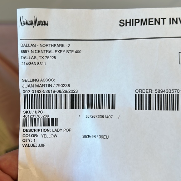 CHANEL Shoes - Picture 8 of 10